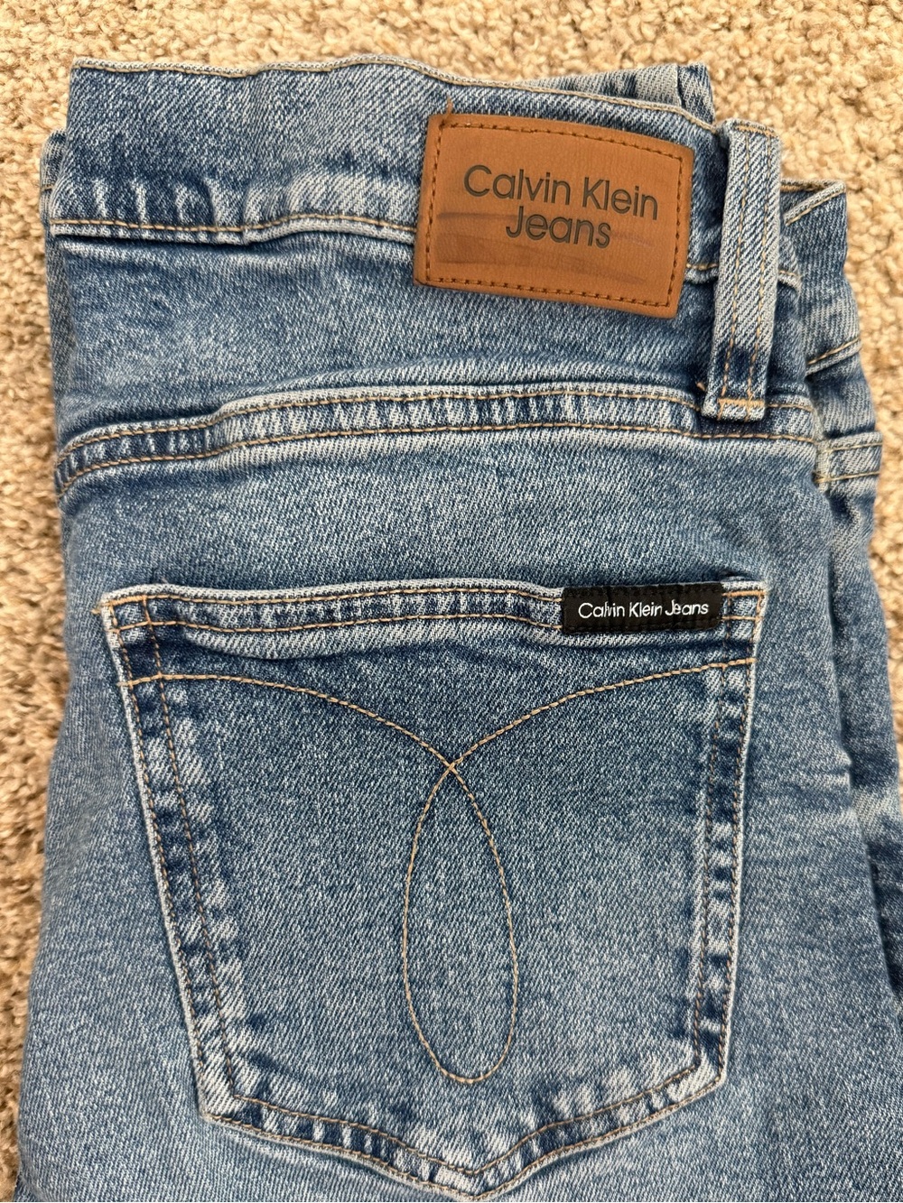 Calvin Klein Jeans High Rise Straight - Picture 3 of 4